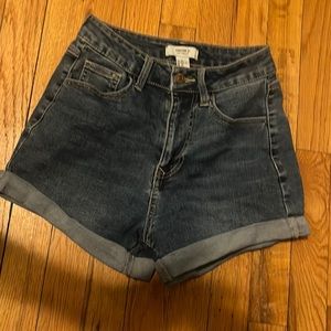 Fitted forever 21 denim shorts